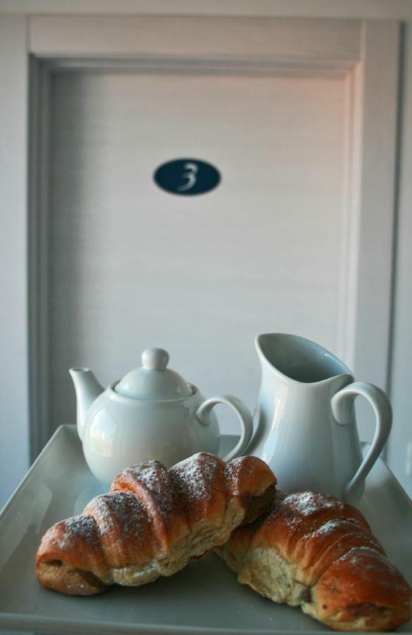 プラーイア・ア・マーレ Praja Vecchia Bed & Breakfast エクステリア 写真
